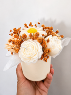 Bouquet floral en cire parfumée – Contenant Jesmonite - Monoï Pêche